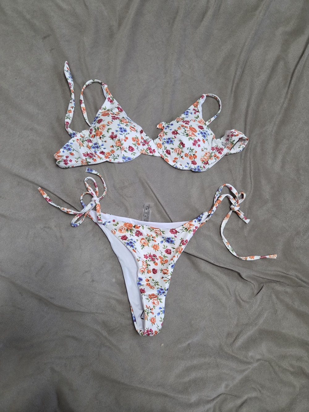 Floral Cheeky Two-Piece Bikini for Women- White Floral